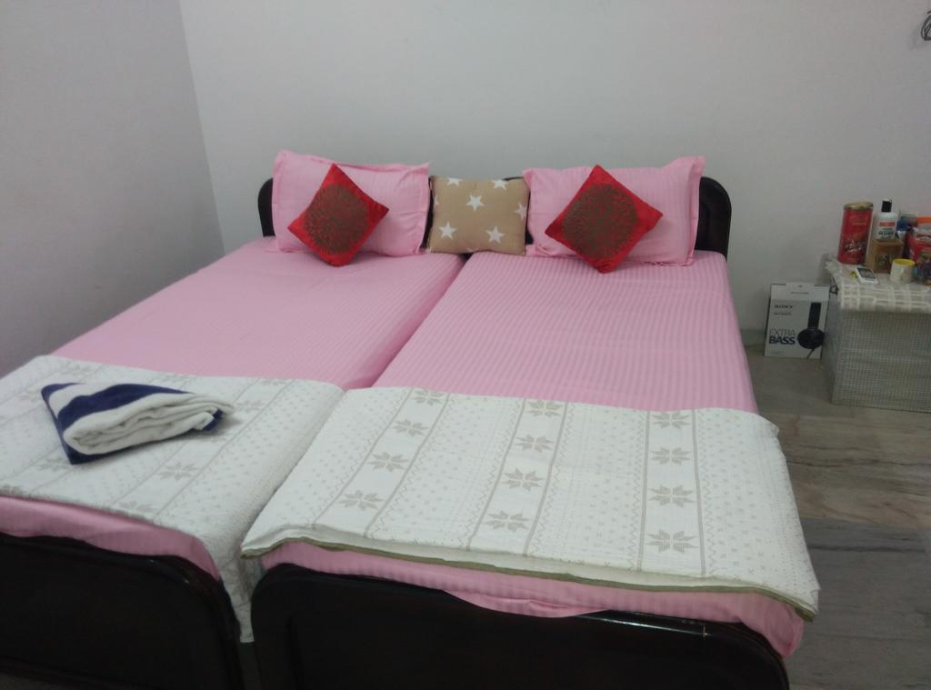 Wow Rooms 4 You จาบัลปูร์ ภายนอก รูปภาพ