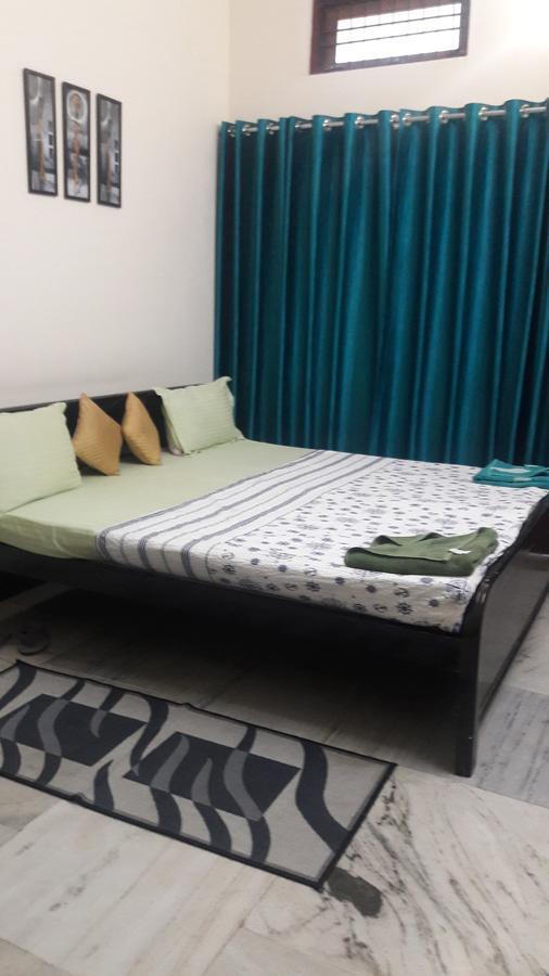 Wow Rooms 4 You จาบัลปูร์ ภายนอก รูปภาพ