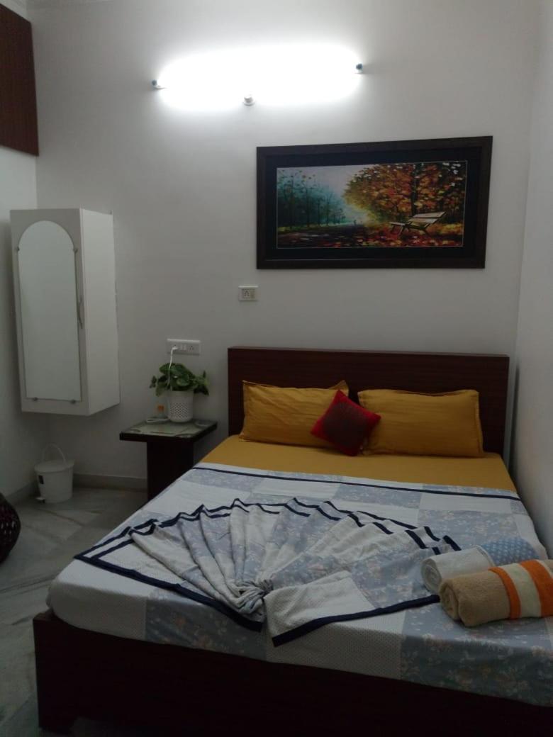 Wow Rooms 4 You จาบัลปูร์ ภายนอก รูปภาพ